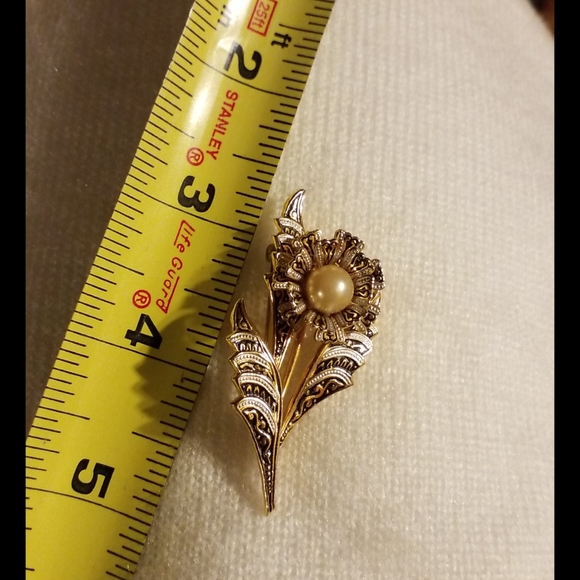 Damascene Flower Brooch Pin - Picture 8 of 8